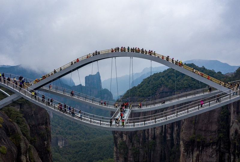 Мост Жуйи в Китае - сооружение необычайной красоты