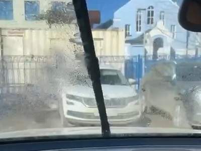 Очистка дворников в машине