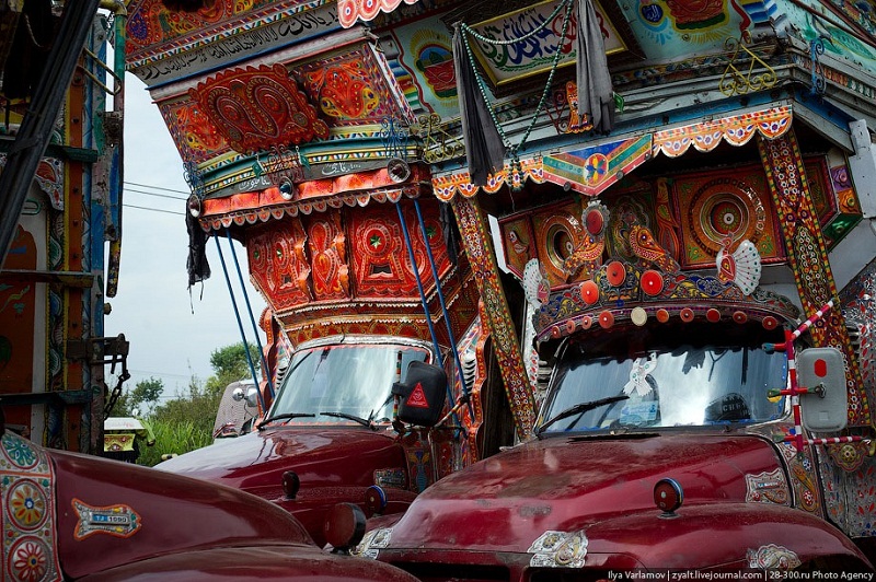 Роспись машин в Патистане