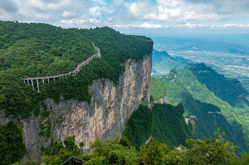 Туристический комплекс Гора Тяньмэнь в Китае