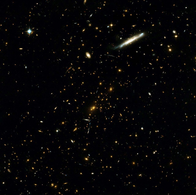 Скопление галактик RCS2 J2327