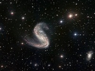 Искаженная галактика NGC 2442 - Крюк